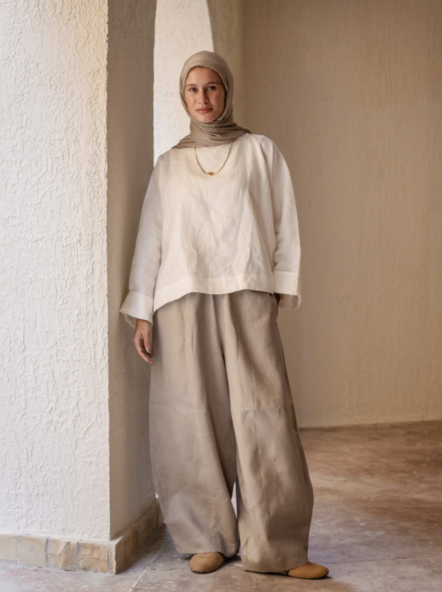 Soft Pure Linen Barrel Pants In Grey