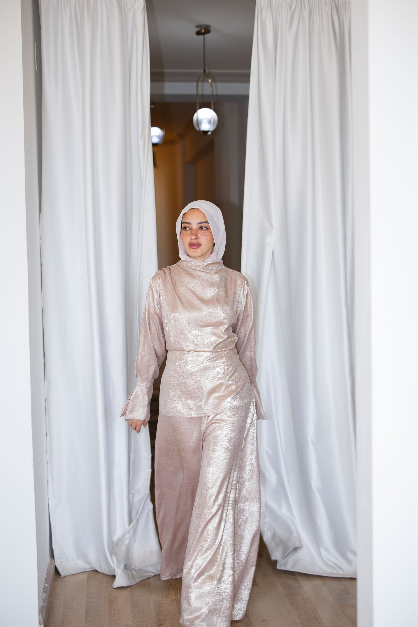 Draped Shimmer Set In Rose/Gold